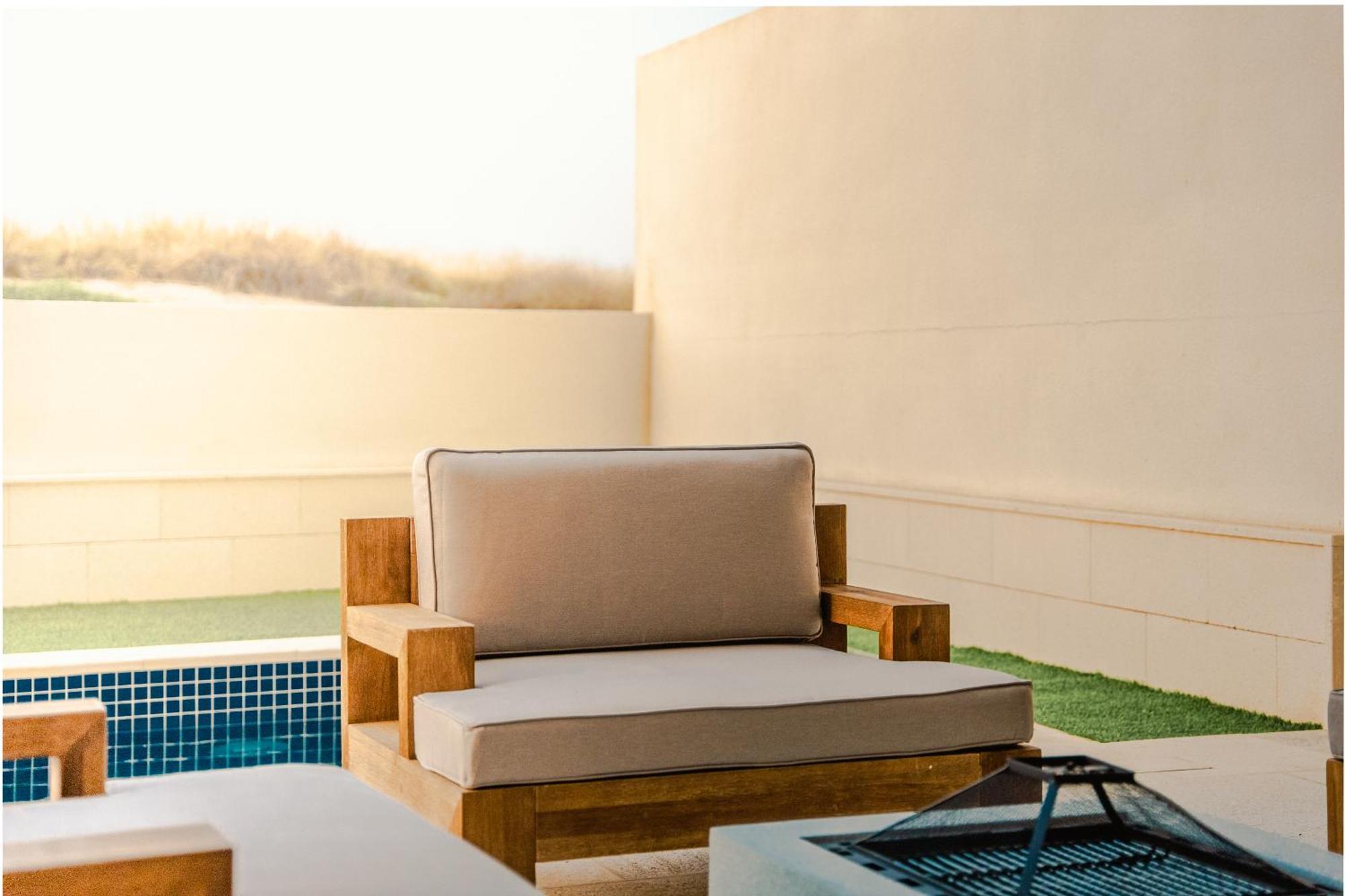 Private Pool & At Your Doorstep Apartment