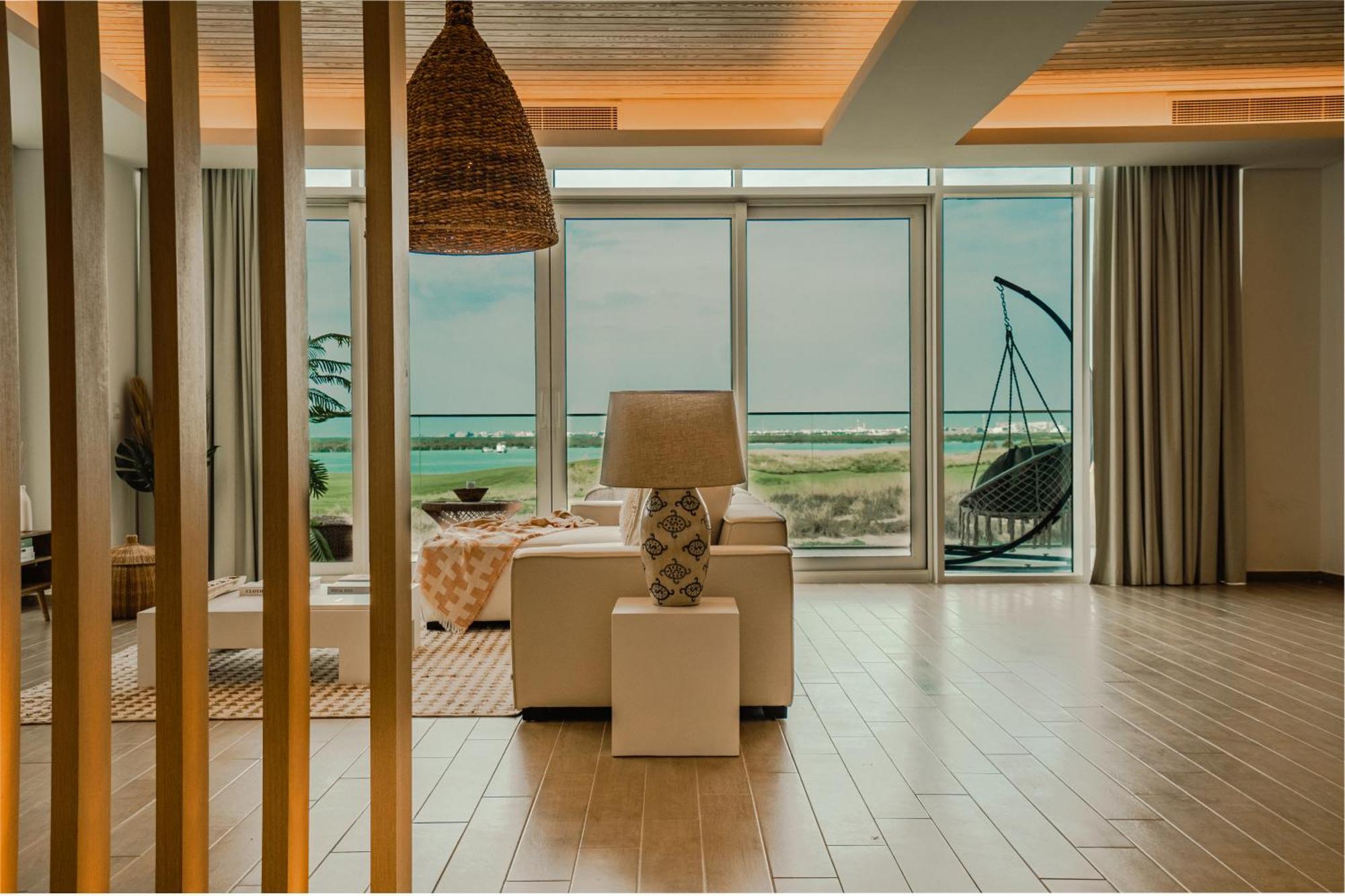 Private Pool & At Your Doorstep