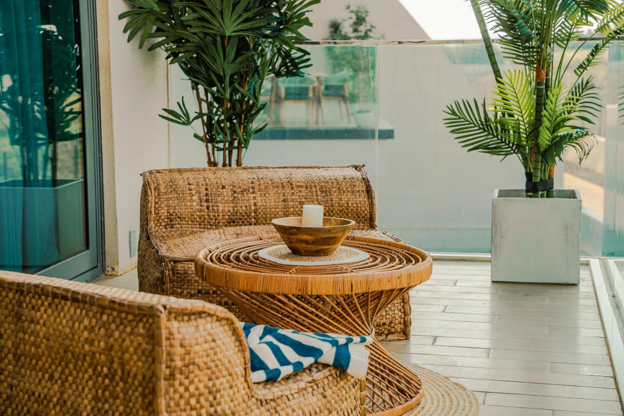 Private Pool & At Your Doorstep Apartment